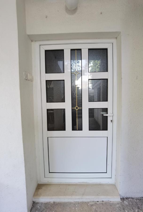 באר Nikolic Apartmani מראה חיצוני תמונה
